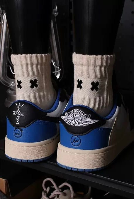 Embroidered XX Japanese-Style Cityman Trendy Mid-Calf Socks