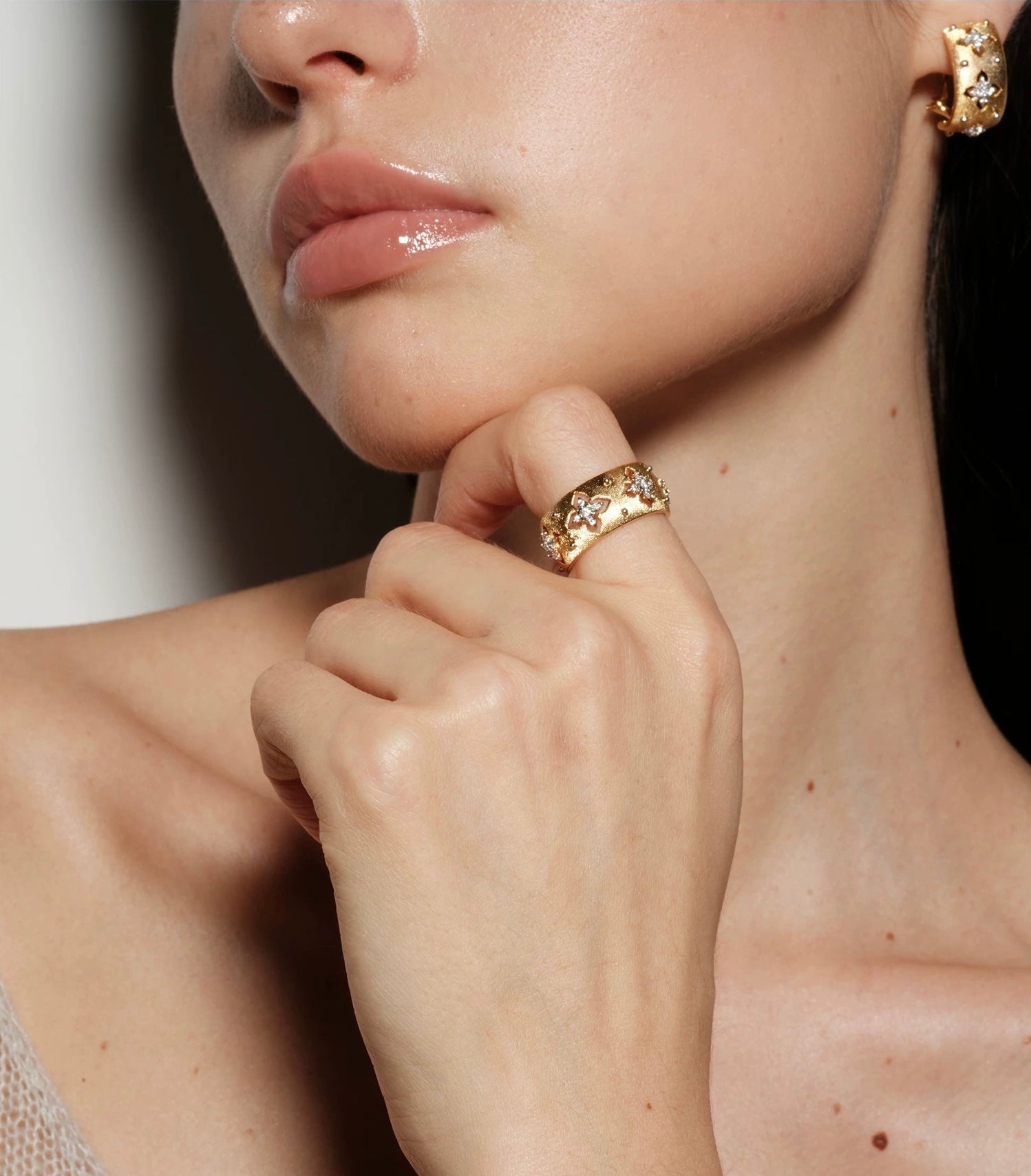 Vintage Palace Style Four-Leaf Clover Diamond-Accent Ring