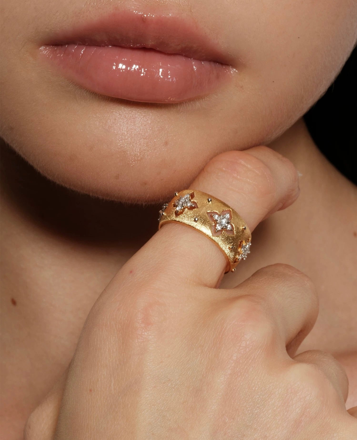 Vintage Palace Style Four-Leaf Clover Diamond-Accent Ring