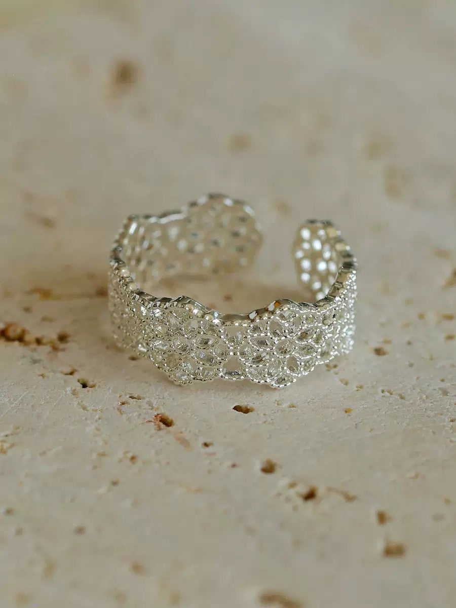 Medieval Garden- French Exquisite Hollow Pattern Ring