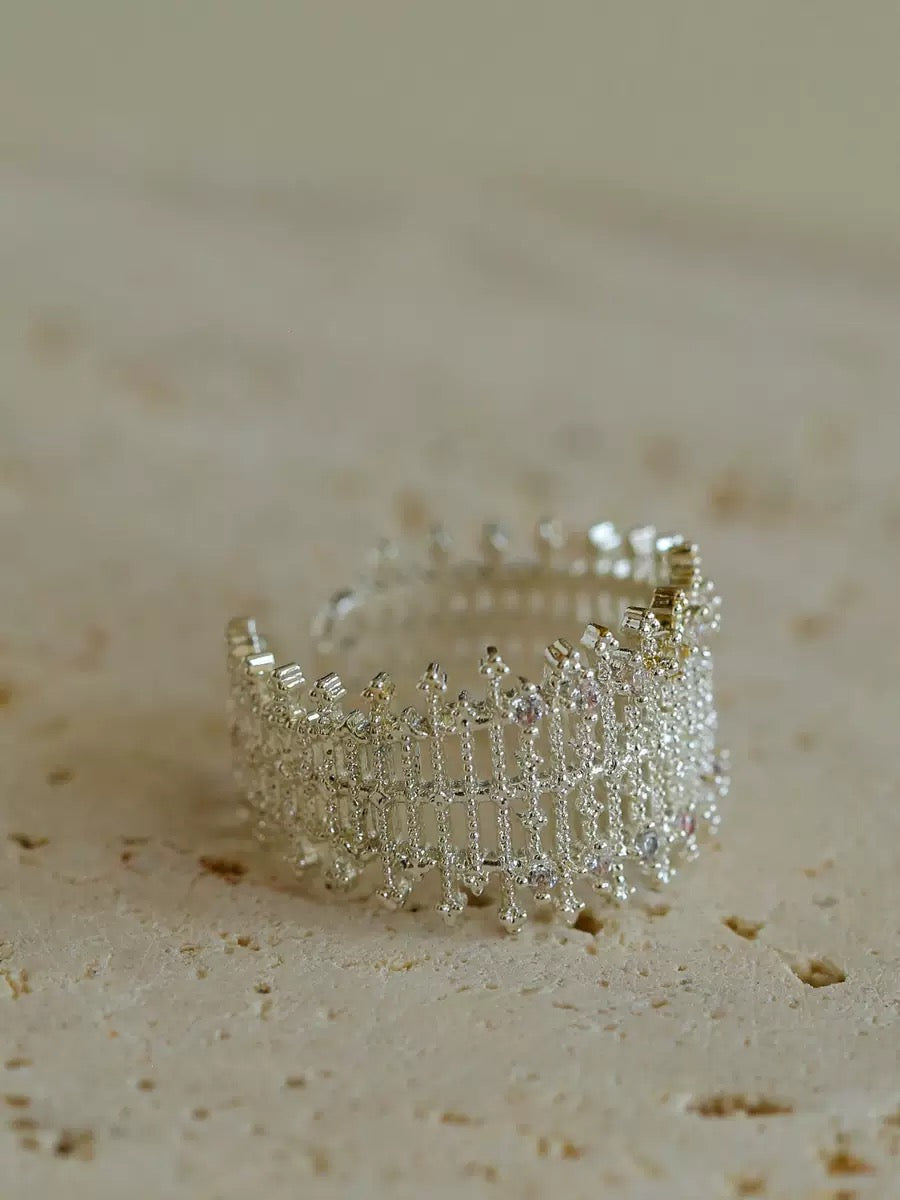 Medieval Garden- French Exquisite Hollow Pattern Ring