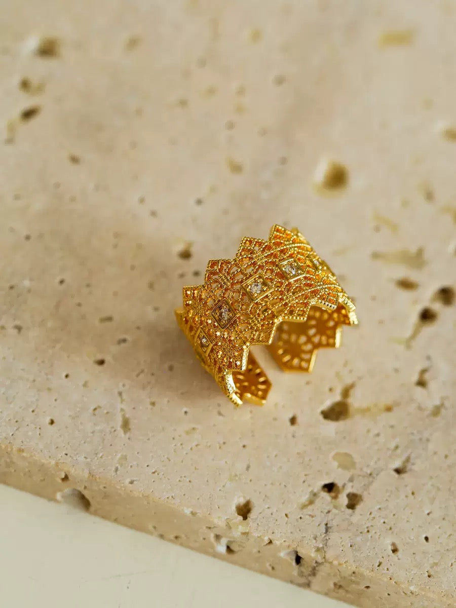 Medieval Garden- French Exquisite Hollow Pattern Ring