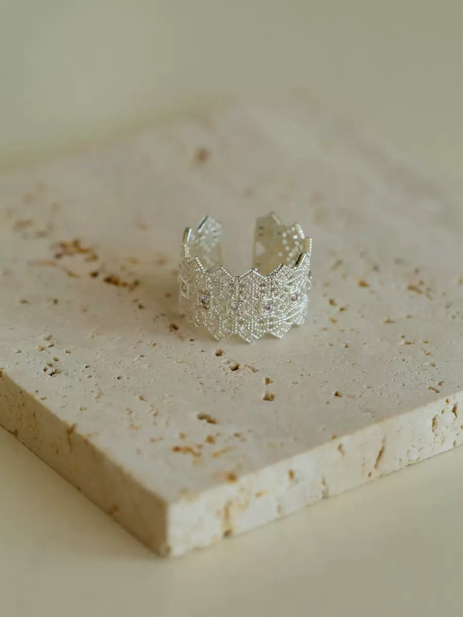 Medieval Garden- French Exquisite Hollow Pattern Ring