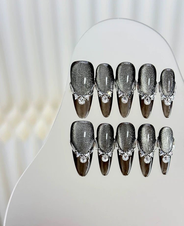 C+ Series Black Gem – Sparkling Cat-Eye Press-On Nails
