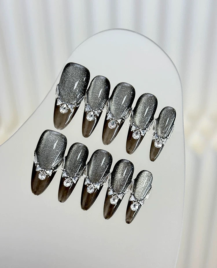C+ Series Black Gem – Sparkling Cat-Eye Press-On Nails