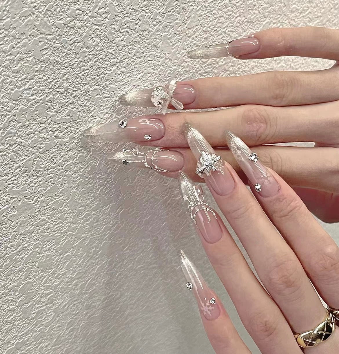 Christmas Fairy Vibe Cat-eye Sparkling Christmas Tree Press-on Nails