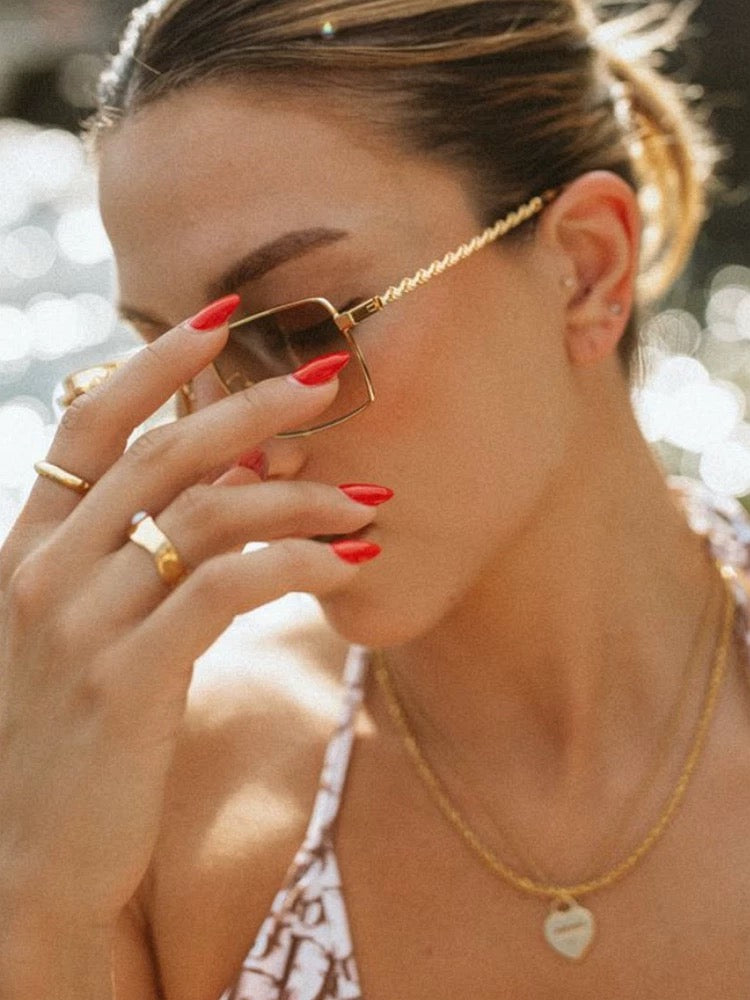 Vintage Square Metal Temple Sunglasses for Old Money Look