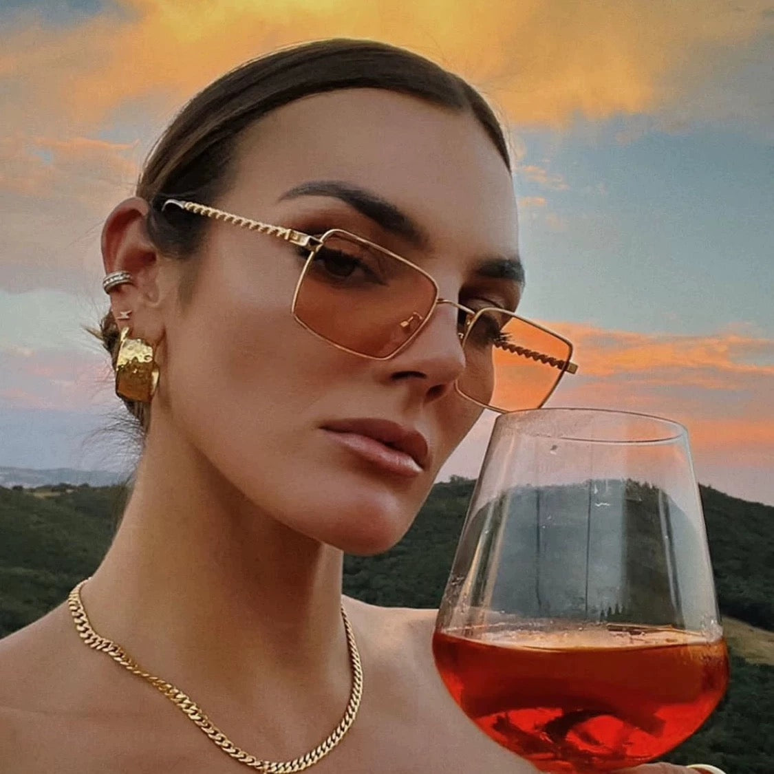 Vintage Square Metal Temple Sunglasses for Old Money Look
