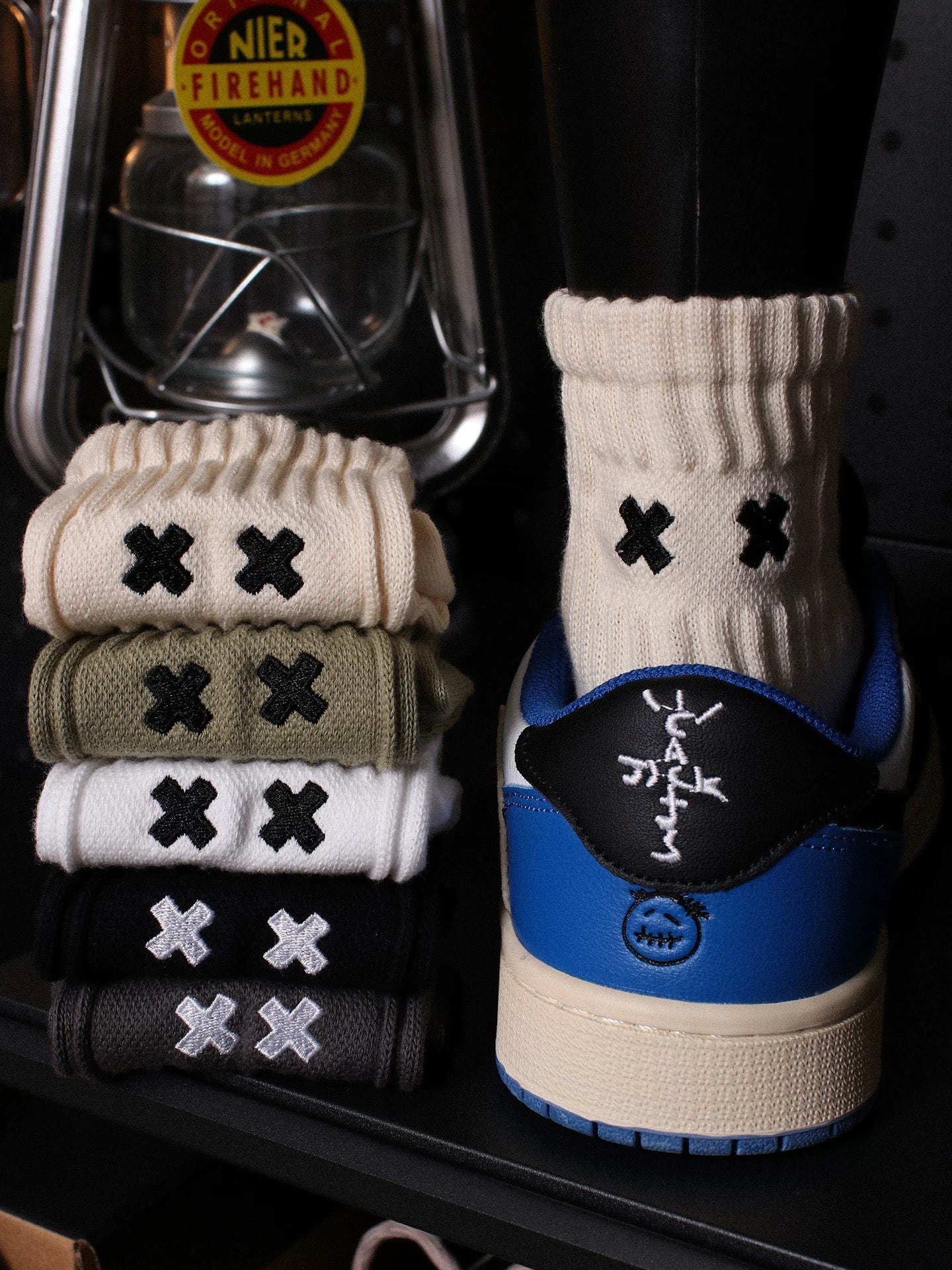 Embroidered XX Japanese-Style Cityman Trendy Mid-Calf Socks