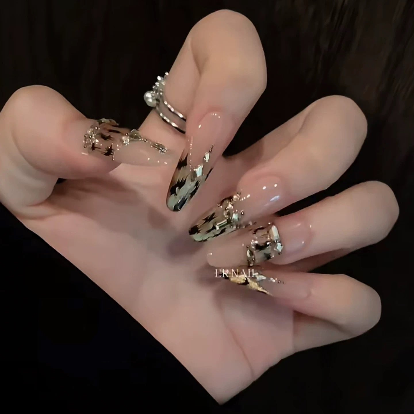 Chen Designer- Champagne Leopard Print Glitter Handmade Press-On Nails