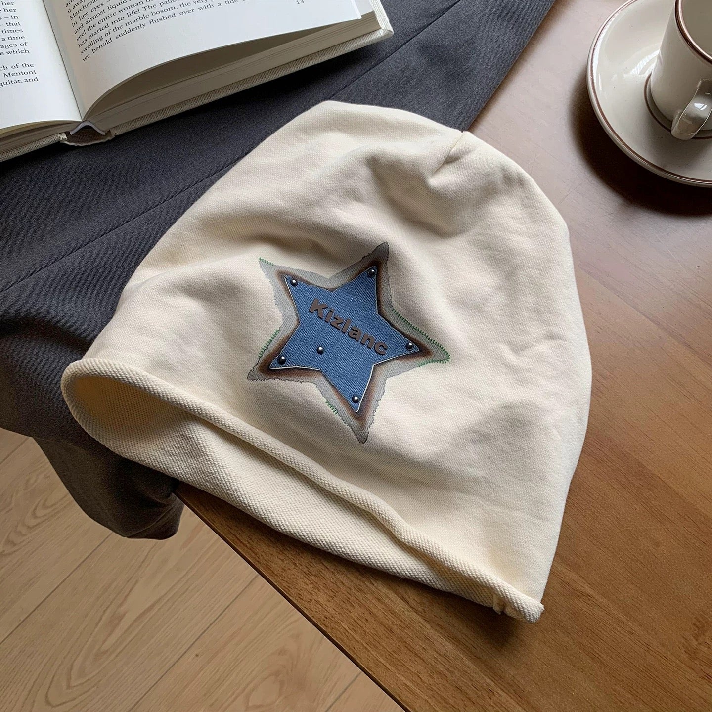 American Retro Star Slouch Beanie