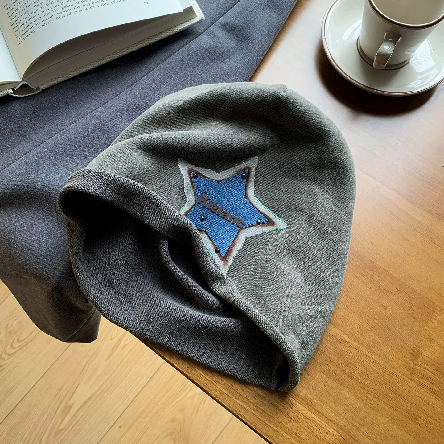 American Retro Star Slouch Beanie